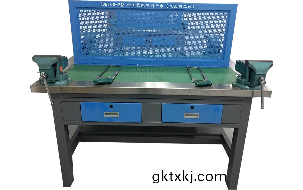 鉗(qian)工(gong)實(shi)訓(xun)係(xi)列